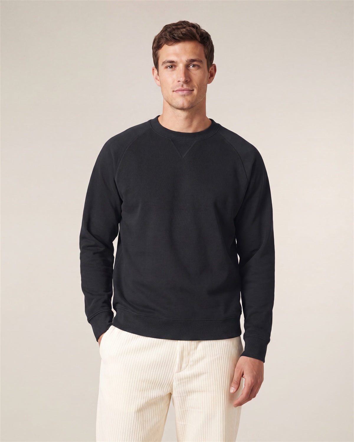 Relaxed Raglan Sweatshirt Unisex - Schwarz