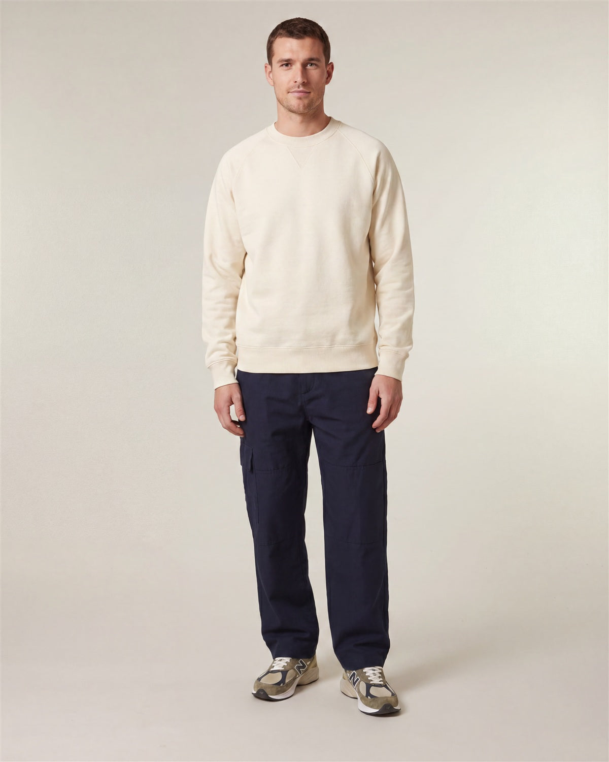 Relaxed Raglan Sweatshirt Unisex - Natural Raw
