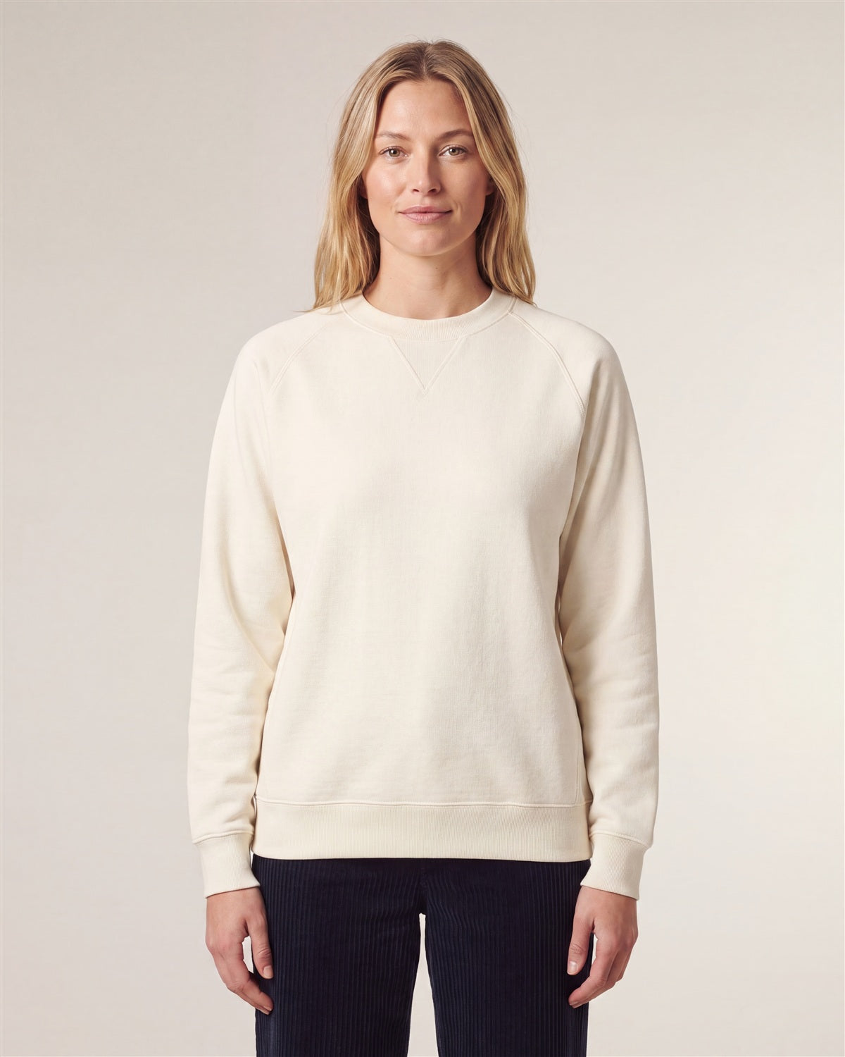 Relaxed Raglan Sweatshirt Unisex - Natural Raw