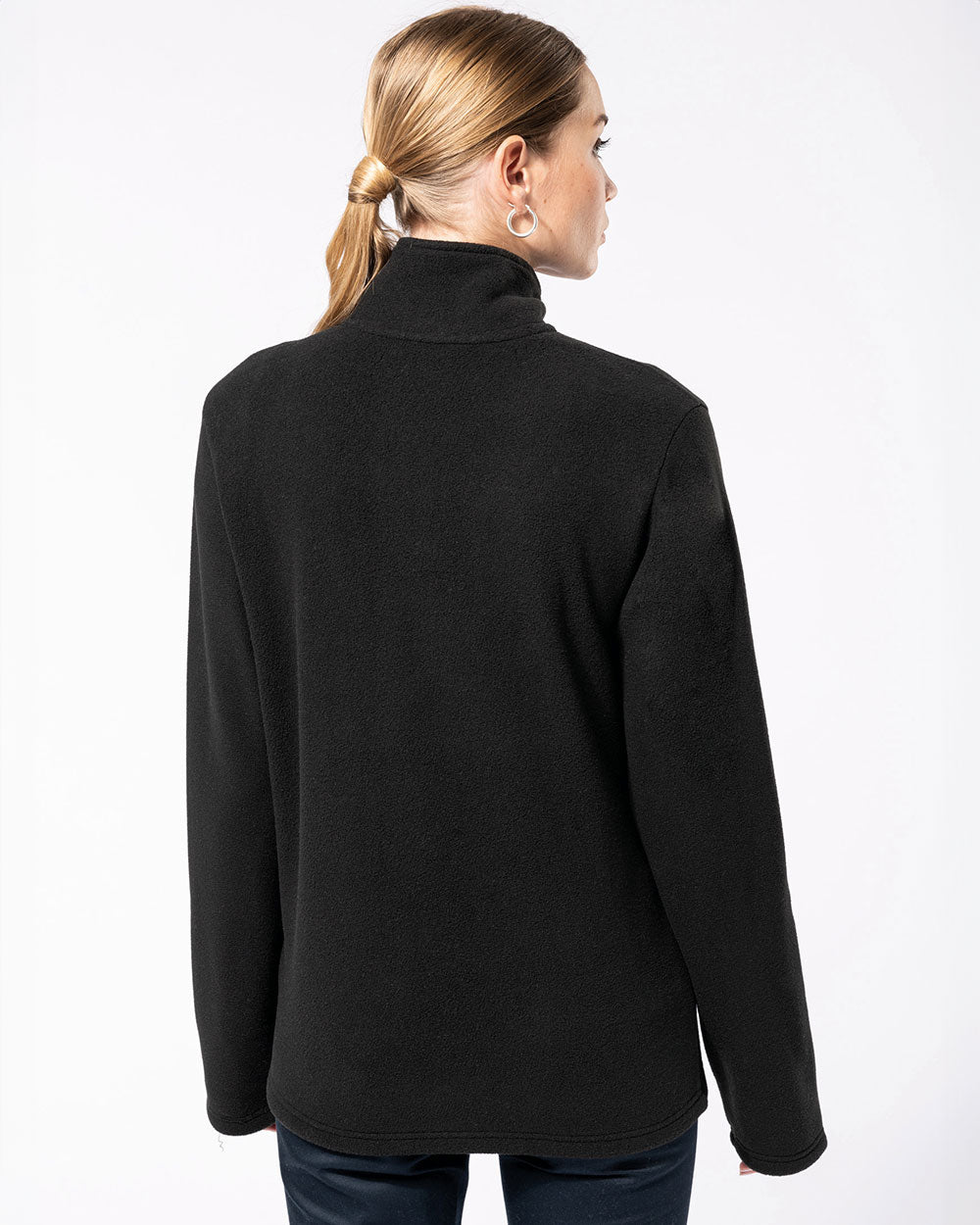 Model05-Unisex-Fleecejacke-Bodywarmer-Jacke-Winterjacke-Herbstjacke-UEbergangsjacke-Fleece-Recyceltes-Polyester-Nachhaltig-Recycelt-XS-bis-5XL